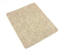 Laden Sie das Bild in den Galerie-Viewer, Rückseite aus Wollfilz