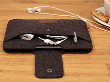 Laden Sie das Bild in den Galerie-Viewer, Stauraum für Zubehör