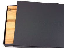 Laden Sie das Bild in den Galerie-Viewer, Geschenkkarton