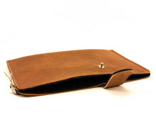 Laden Sie das Bild in den Galerie-Viewer, Mit Wollfilz gefüttert