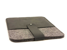 Laden Sie das Bild in den Galerie-Viewer, Verschlusslasche und Patronentaschenknopf