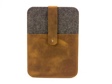 Laden Sie das Bild in den Galerie-Viewer, Hülle für iPad mini in Farbe Brandy